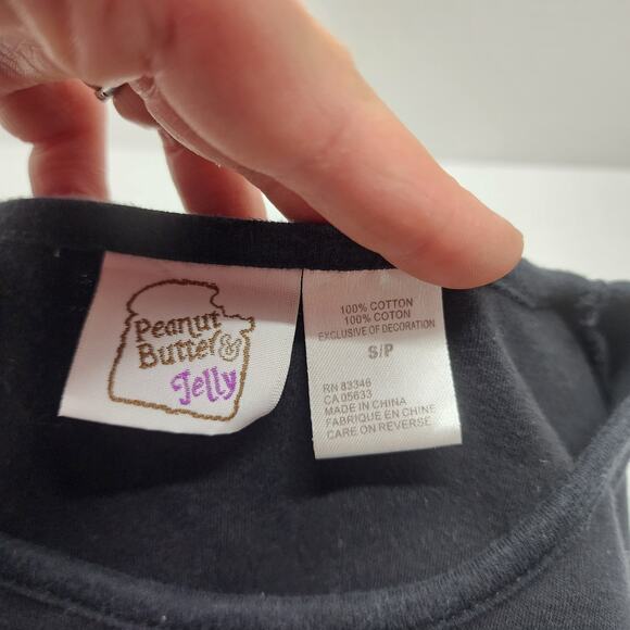 Peanut butter & jelly Christmas present long sleeve shirt Women's Small - Black0 - Picture 3 of 3